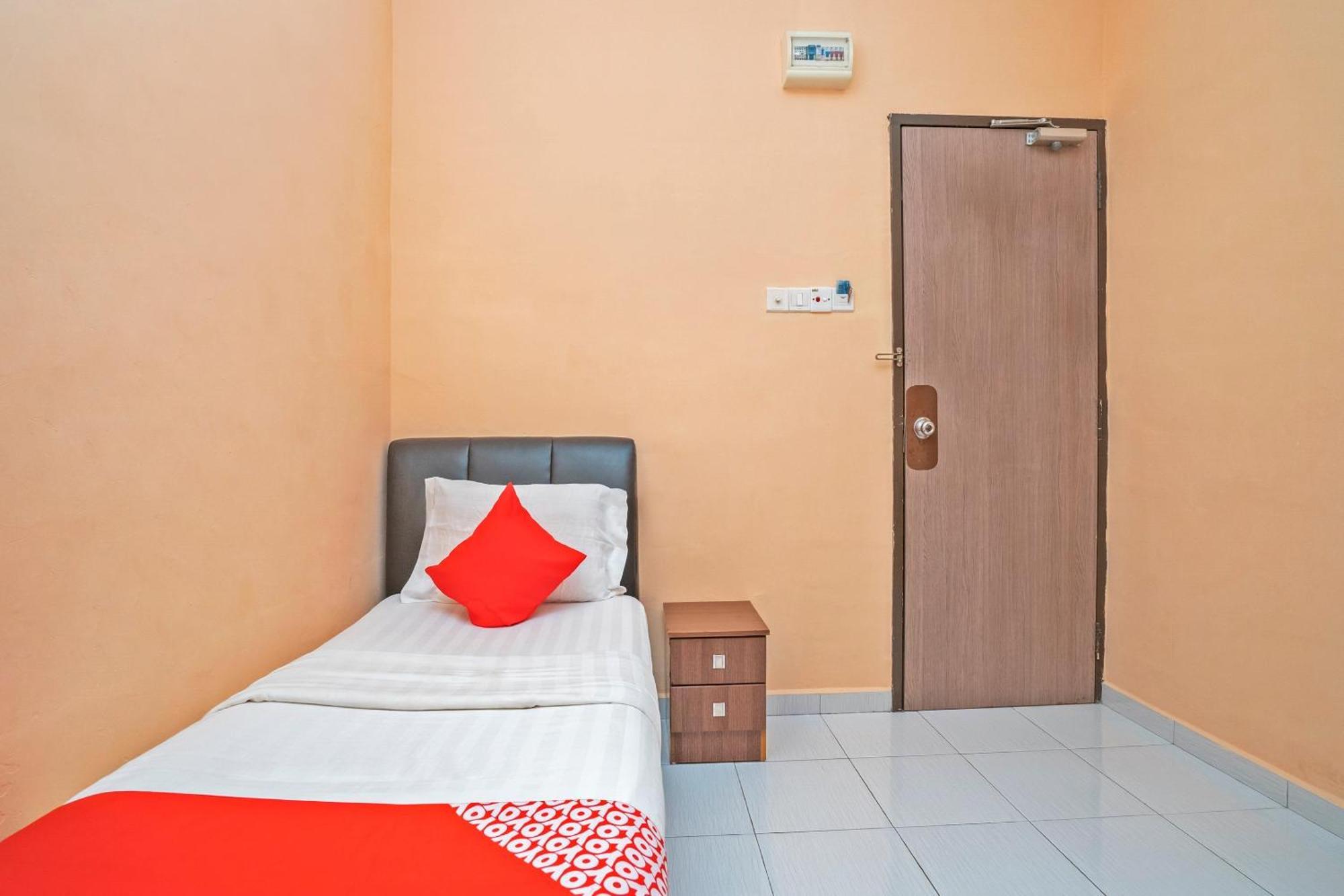 Sz Hotel Lumut Εξωτερικό φωτογραφία